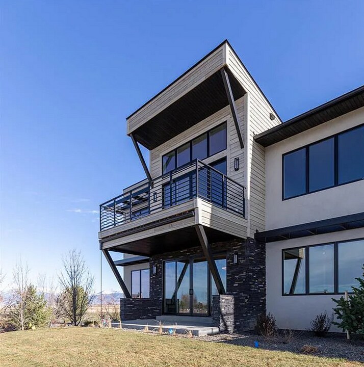 81 Duckhorn Ln in Bozeman, MT - Building Photo