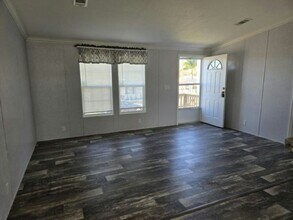 6515 15th St E in Sarasota, FL - Foto de edificio - Building Photo