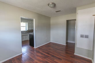 701 E 14th St in Big Spring, TX - Building Photo - Building Photo