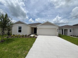 2239 Chris Dr in Winter Haven, FL - Building Photo