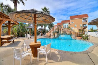 1813 Eleventh Street-SI ID1023236P, Unit SI ID1023236P in Port Aransas, TX - Foto de edificio - Building Photo