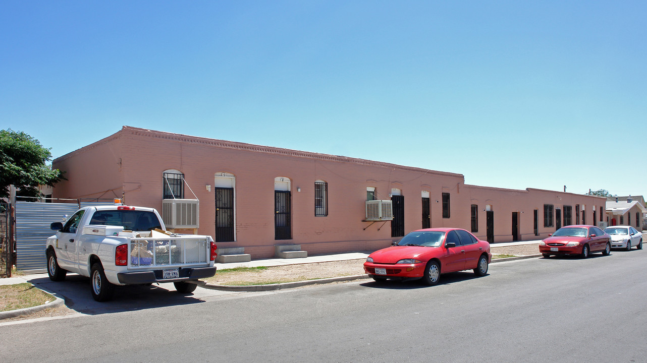 3420 Frutas Ave in El Paso, TX - Foto de edificio