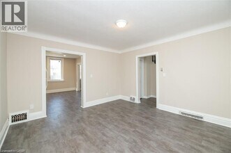 20 Harvey St in Hamilton, ON - Building Photo - Building Photo