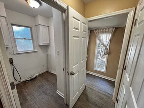 Room in House on Cinnamon Cir in Raleigh, NC - Building Photo - Building Photo