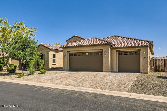 317 E Creosote Dr in Phoenix, AZ - Foto de edificio - Building Photo