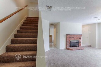 1417 Creekview Dr in Lewisville, TX - Foto de edificio - Building Photo