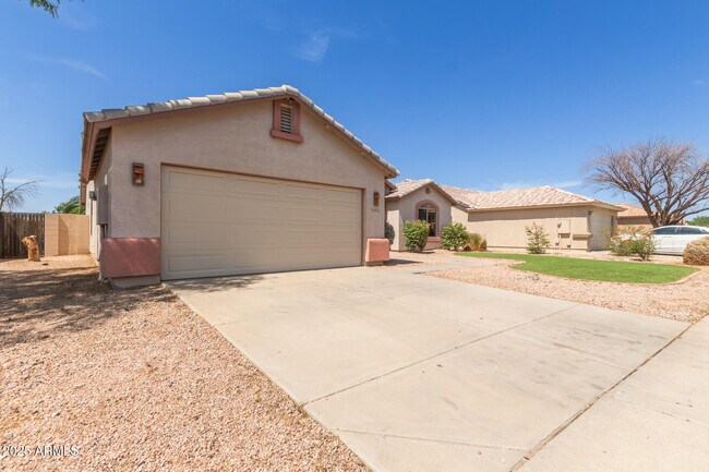 1642 E Desert Ln in Phoenix, AZ - Building Photo - Building Photo
