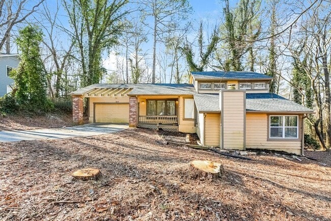 property at 1817 Laurel Ridge Dr SW