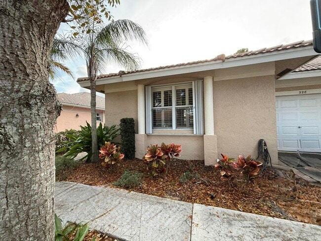 property at 328 W Coral Trace Cir