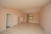 42 Louisburg Ln in Palm Coast, FL - Foto de edificio - Building Photo