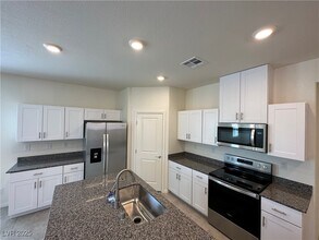 1621 Pinedale St in Pahrump, NV - Building Photo - Building Photo