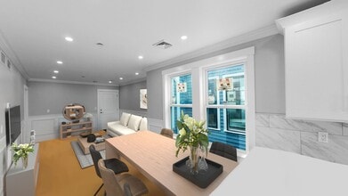 47 Savin Hill Ave, Unit #3, in Boston, MA - Foto de edificio - Building Photo