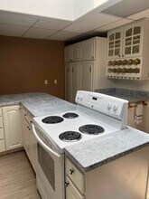 411 N 1st St, Unit Apt A in Lakeview, OR - Building Photo - Building Photo