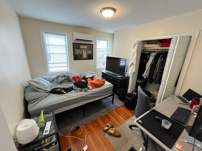 6 Nashua St, Unit 2 in Somerville, MA - Building Photo - Building Photo