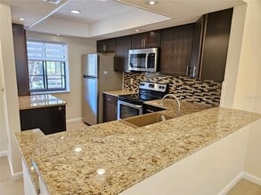 285 Mission Trl, Unit I in Venice, FL - Building Photo - Building Photo