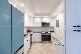 525 N Ocean Blvd in Pompano Beach, FL - Building Photo - Building Photo