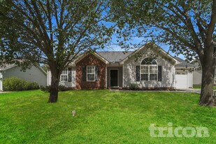 6028 Derek Christopher Ct in Charlotte, NC - Building Photo