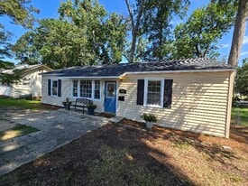 117 5th Ave in Clinton, SC - Building Photo