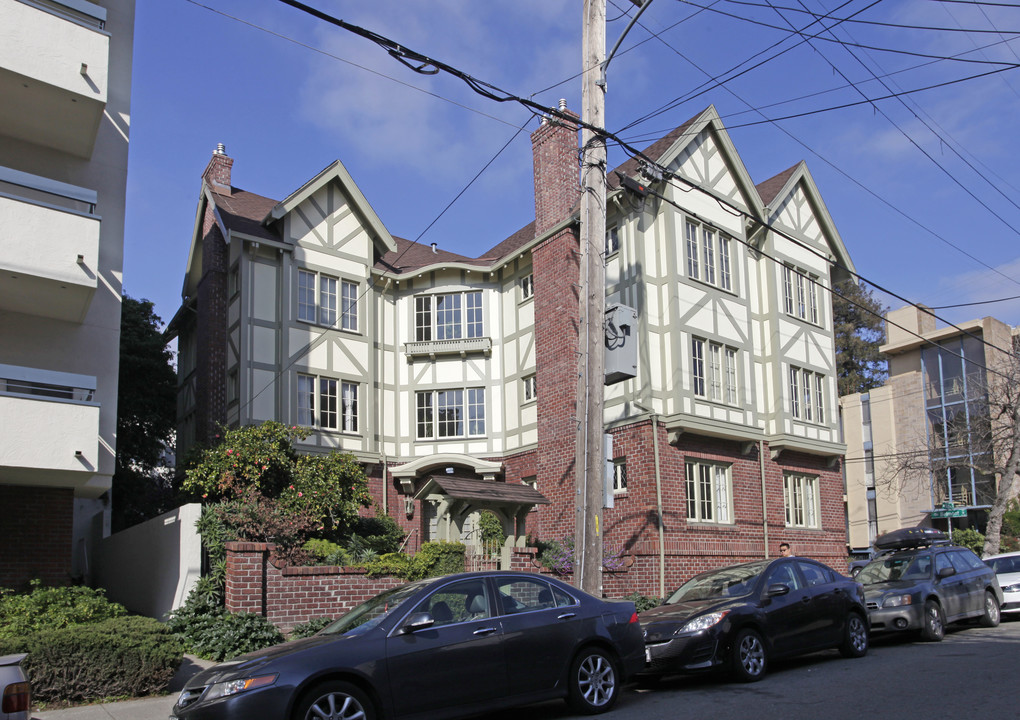 429 Staten Ave in Oakland, CA - Building Photo