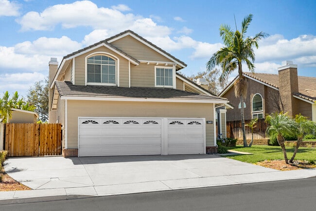 6718 Vanderbilt Plz in Rancho Cucamonga, CA - Building Photo - Building Photo