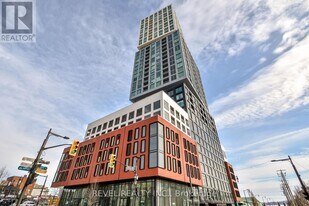 39 Mary St in Barrie, ON - Building Photo