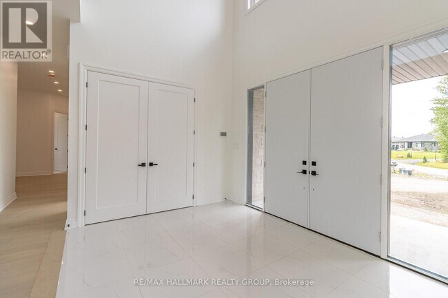 511 Shoreway Dr in Ottawa, ON - Building Photo - Building Photo