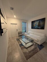 152 SW 185th Way in Pembroke Pines, FL - Building Photo - Building Photo