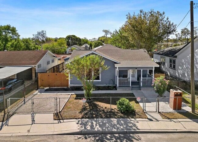 property at 206 Rigsby Ave