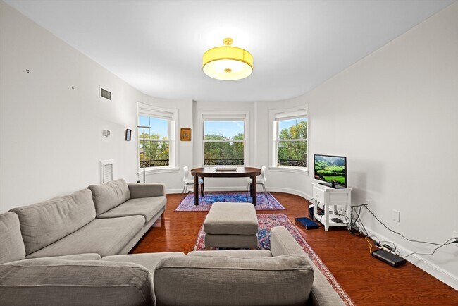 390 Commonwealth Ave in Boston, MA - Building Photo - Building Photo