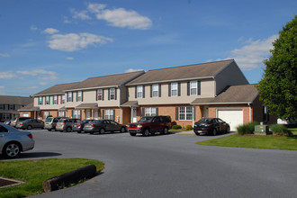Ambleside Townhouses in Lancaster, PA - Foto de edificio - Building Photo