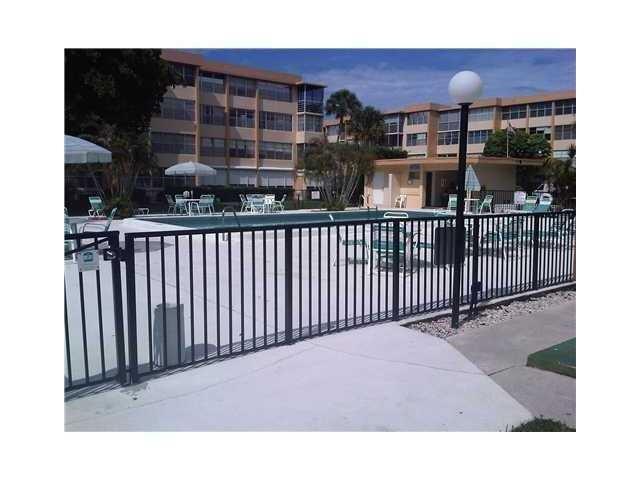 2771 Taft St, Unit 111 in Hollywood, FL - Building Photo - Building Photo
