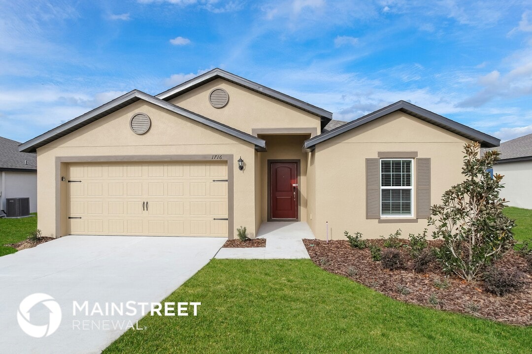 1716 Canaan Lp in Dundee, FL - Building Photo