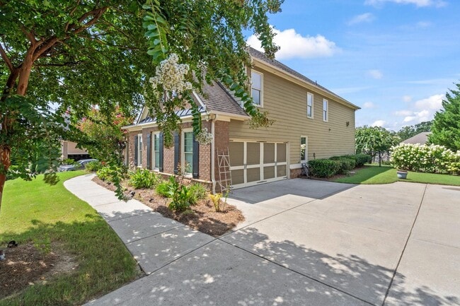 6639 Trail Side Dr in Flowery Branch, GA - Building Photo - Building Photo