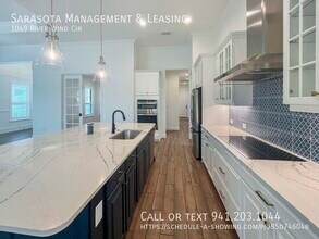 1049 River Wind Cir in Bradenton, FL - Foto de edificio - Building Photo