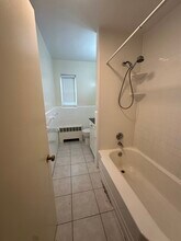 7 Charlesbank Rd in Newton, MA - Building Photo - Building Photo