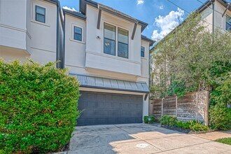 5811 Kiam St in Houston, TX - Building Photo - Building Photo