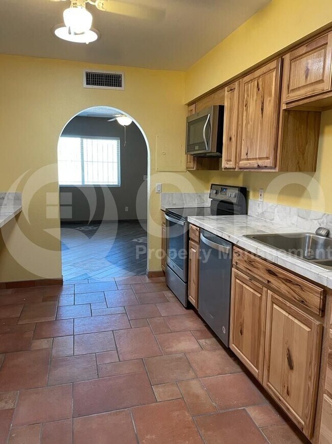 2831 N Fontana Ave in Tucson, AZ - Building Photo - Building Photo