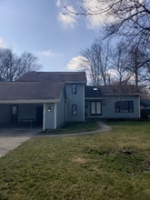 10136 Fair Rd in Strongsville, OH - Building Photo - Building Photo