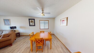 10601 C-106102 102 St in Grande Prairie, AB - Building Photo - Building Photo
