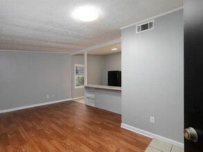 2123 Hanfred Ct in Tucker, GA - Building Photo - Building Photo