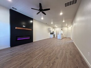 7004 40th St-Unit -B in Lubbock, TX - Building Photo - Building Photo