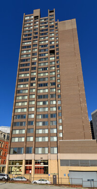 Charles Towers North Apartments in Baltimore, MD - Building Photo - Building Photo