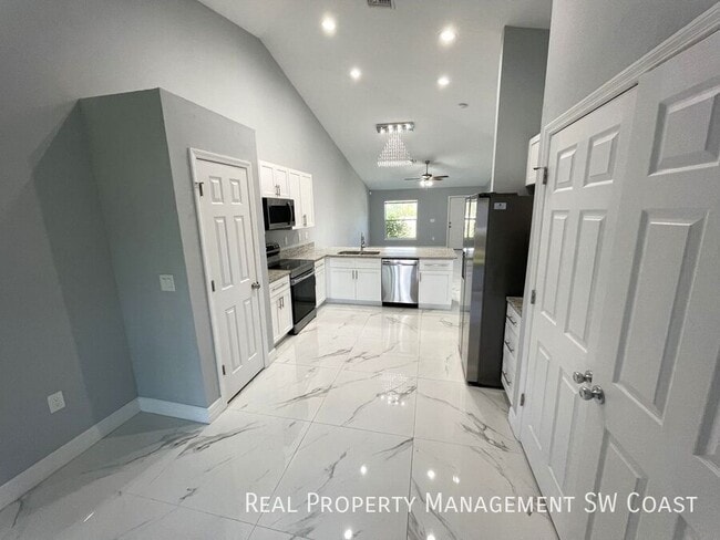 5349 29th St SW in Lehigh Acres, FL - Building Photo - Building Photo