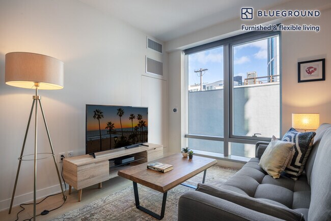 340 Fremont St-Unit -FL3-ID143 in San Francisco, CA - Building Photo - Building Photo