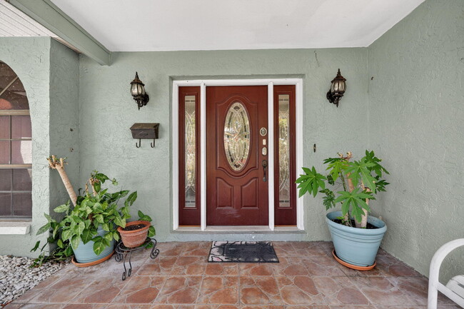 6180 30th Ct S in St. Petersburg, FL - Building Photo - Building Photo