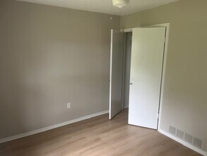 110 Baker Ln, Unit 2 in Farmersville, TX - Foto de edificio - Building Photo