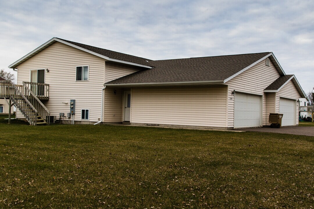 13217 40th Ave, Unit 1 in Chippewa Falls, WI - Building Photo
