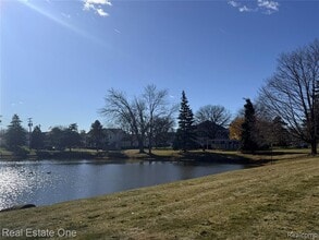 23677 Stonehenge Blvd in Novi, MI - Building Photo - Building Photo