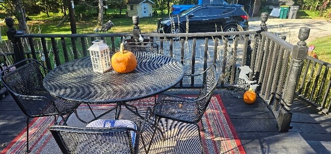 12200 W Janesville Rd in Hales Corners, WI - Building Photo - Building Photo