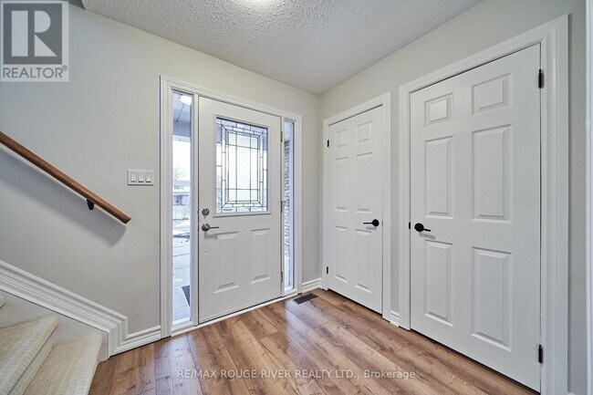 632 Balsam Crescent in Oshawa, ON - Building Photo - Building Photo